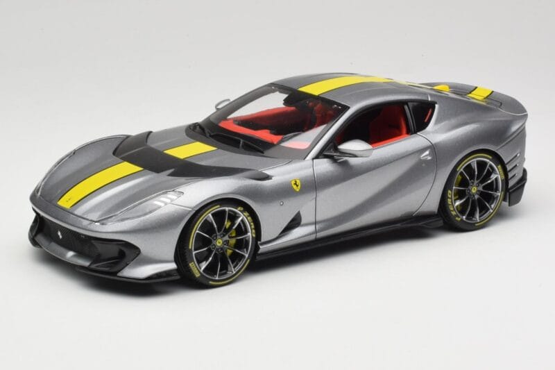 Ferrari 812 Competizione Grigio Coburn Bburago 1:18 18-01647 Druckguss