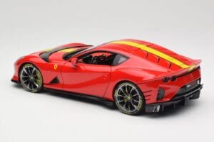 Ferrari 812 Competizione Rosso Corsa Mit Gelben Streifen Bburago 1:18 18-16915 Druckguss — Bild 7 von 8