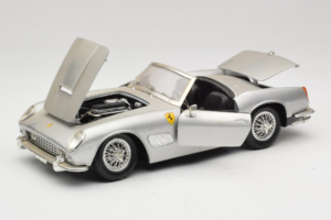 Ferrari California Cabriolet Silber Tonka 1:18 01109-S1 Druckguss — Bild 2 von 8