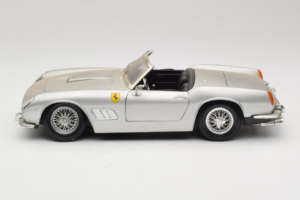 Ferrari California Cabriolet Silber Tonka 1:18 01109-S1 Druckguss — Bild 4 von 8