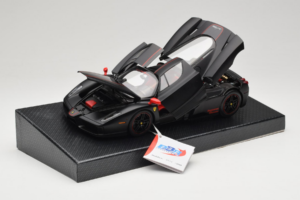 Ferrari Enzo Matt Black Limitierte Auflage BBR 1:18 HE180029 Druckguss — Bild 2 von 9
