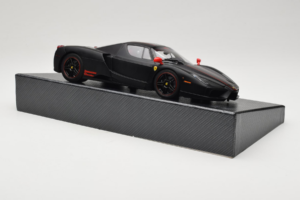 Ferrari Enzo Matt Black Limitierte Auflage BBR 1:18 HE180029 Druckguss — Bild 5 von 9
