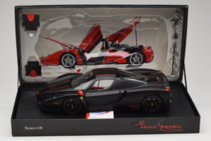 Ferrari Enzo Matt Black Limitierte Auflage BBR 1:18 HE180029 Druckguss — Bild 9 von 9