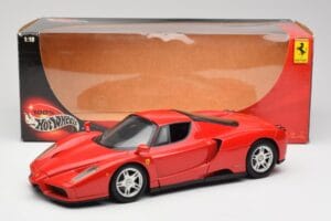 Ferrari Enzo Rot Hot Wheels 1:18 56293 Druckguss — Bild 8 von 8