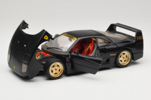 Ferrari F40 Schwarz mit Goldenen Rädern Bburago 1:18 3032-B2 Druckguss — Bild 2 von 8
