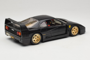 Ferrari F40 Schwarz mit Goldenen Rädern Bburago 1:18 3032-B2 Druckguss — Bild 3 von 8