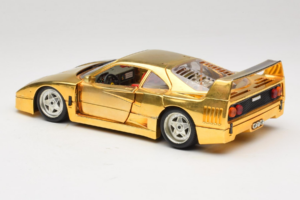 Ferrari F40 Chrome Gold Limited Edition 250 pcs Bburago 1:18 3332-G1 Druckguss — Bild 7 von 8