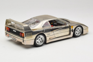 Ferrari F40 Chrome Silver Bburago 1:18 3401 Druckguss — Bild 3 von 8