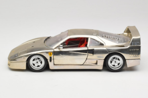 Ferrari F40 Chrome Silver Bburago 1:18 3401 Druckguss — Bild 4 von 8