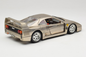 Ferrari F40 Dark Chrome Silver Kroymans Limitierte Auflage Bburago 1:18 3032-C2 Druckguss — Bild 3 von 8