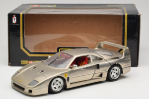 Ferrari F40 Dark Chrome Silver Kroymans Limitierte Auflage Bburago 1:18 3032-C2 Druckguss — Bild 8 von 8