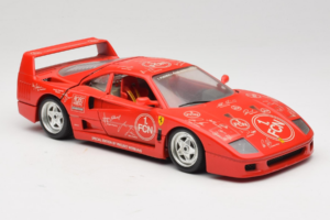 Ferrari F40 Evoluzione FC Nürnberg Special Edition Rot Bburago 1:18 3042-FCN Druckguss — Bild 6 von 8