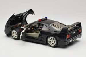 Ferrari F40 Highway Patrol Schwarz Weiß Bburago 1:18 3022-H1 Druckguss — Bild 5 von 8