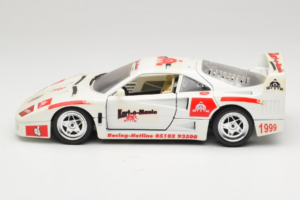 Ferrari F40 Kart-o-Mania Weiß Bburago 1:18 3332-W3 Druckguss — Bild 4 von 8