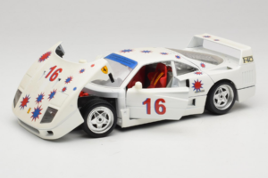 Ferrari F40 #16 Borsenmodells Weiß Limited Edition 333 pcs 1987 Bburago 1:18 3332-W1 Druckguss — Bild 2 von 8