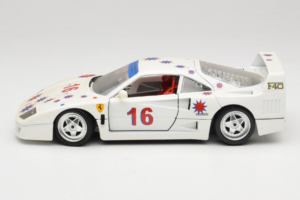 Ferrari F40 #16 Borsenmodells Weiß Limited Edition 333 pcs 1987 Bburago 1:18 3332-W1 Druckguss — Bild 4 von 8