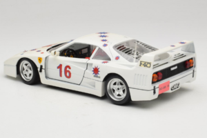 Ferrari F40 #16 Borsenmodells Weiß Limited Edition 333 pcs 1987 Bburago 1:18 3332-W1 Druckguss — Bild 7 von 8