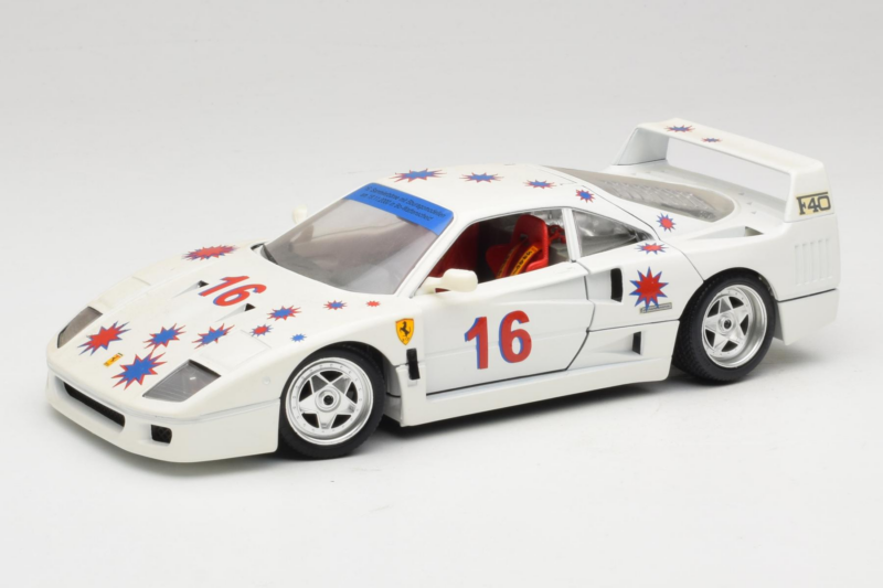 Ferrari F40 #16 Borsenmodells Weiß Limited Edition 333 pcs 1987 Bburago 1:18 3332-W1 Druckguss