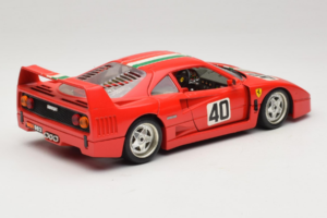 Ferrari F40 #40 Rot mit Italienischer Flagge Bburago 1:18 3032-P1 Druckguss — Bild 3 von 8