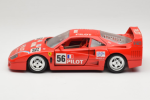 Ferrari F40 #56 Pilot Rot 1987 Bburago 1:18 3332-P2 Druckguss — Bild 4 von 8