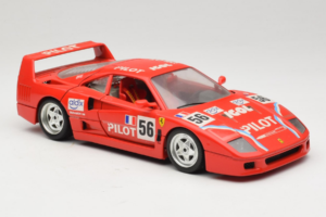 Ferrari F40 #56 Pilot Rot 1987 Bburago 1:18 3332-P2 Druckguss — Bild 6 von 8