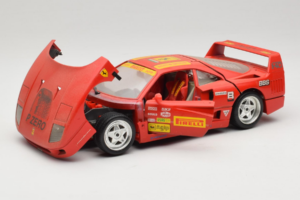 Ferrari F40 Pirelli BBS Rot Bburago 1:18 3032-P4 Druckguss — Bild 2 von 8