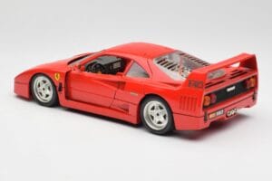 Ferrari F40 Rot Bburago 1:18 3032 Druckguss — Bild 7 von 8