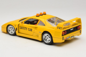 Ferrari F40 Safety Car Gelb Bburago 1:18 3032-Y2 Druckguss — Bild 7 von 8