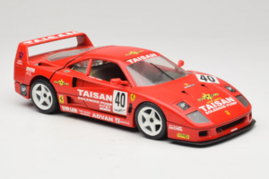 Ferrari F40 #40 T. Ohta / A. Reid Taisan Rot 1987 Bburago 1:18 3022-T1 Druckguss — Bild 6 von 8