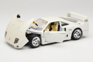 Ferrari F40 Weiß Bburago 1:18 3332-W4 Druckguss — Bild 2 von 8
