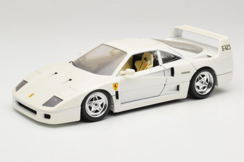 Ferrari F40 Weiß Bburago 1:18 3332-W4 Druckguss
