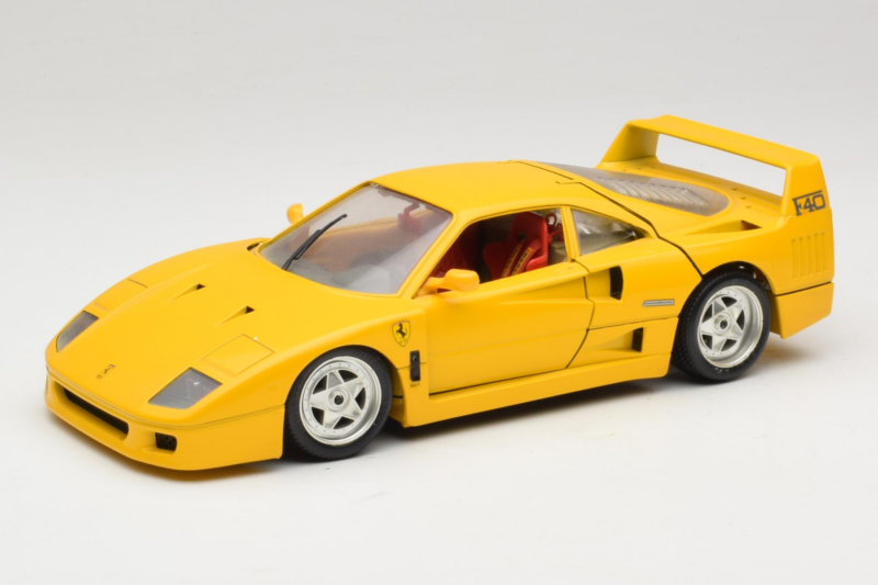 Ferrari F40 Gelb Bburago 1:18 3032-Y1 Druckguss