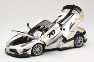 Ferrari FXX-K Evo #70 Weiß Bburago 1:18 18-16012 Druckguss — Bild 2 von 8