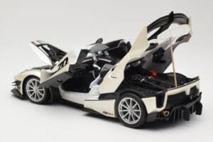 Ferrari FXX-K Evo #70 Weiß Bburago 1:18 18-16012 Druckguss — Bild 5 von 8