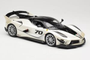 Ferrari FXX-K Evo #70 Weiß Bburago 1:18 18-16012 Druckguss — Bild 6 von 8