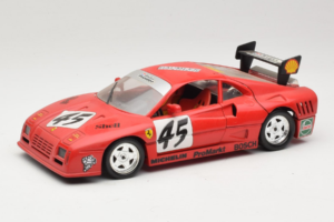 Ferrari 288 GTO Evoluzione #45 Rot Revell 1:18 48820 Druckguss