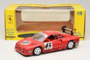 Ferrari 288 GTO Evoluzione #45 Rot Revell 1:18 48820 Druckguss — Bild 8 von 8