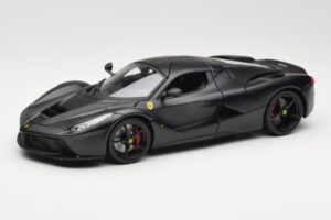 Ferrari LaFerrari F150 Matte Black Bburago 1:18 18-16901BK Druckguss