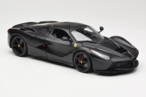Ferrari LaFerrari F150 Matte Black Bburago 1:18 18-16901BK Druckguss — Bild 6 von 8