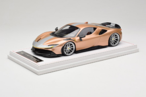 Ferrari SF90 Novitec Gold Silber Streifen IVY Merit 1:18 REMC028 Resin — Bild 2 von 7