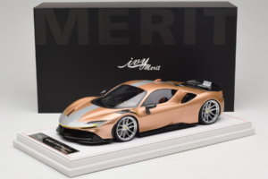 Ferrari SF90 Novitec Gold Silber Streifen IVY Merit 1:18 REMC028 Resin — Bild 7 von 7