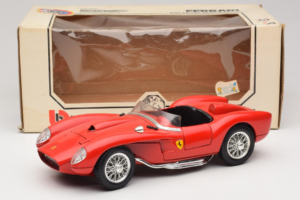 Ferrari 250 Testa Rossa Rot Bburago 1:18 3007-P2 Druckguss — Bild 8 von 8