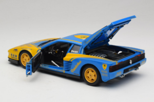 Ferrari Testarossa Bburago 1:18 7019 Druckguss — Bild 5 von 8