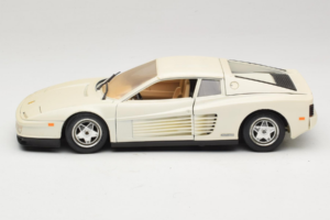 Ferrari Testarossa Weiß Bburago 1:18 3019-W1 Druckguss — Bild 4 von 8