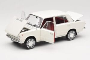 Fiat 124 Weiß IXO 1:18 18CMC205OP Druckguss — Bild 2 von 8