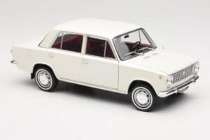 Fiat 124 Weiß IXO 1:18 18CMC205OP Druckguss — Bild 6 von 8