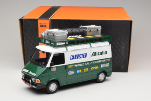 Fiat 242 Alitalia Rally Team Assistance With Trailer 1978 IXO 1:18 18CMC027WX Druckguss — Bild 7 von 7