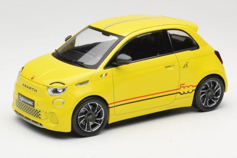 Abarth 500e Gelb IXO 1:18 MCG18498 Druckguss