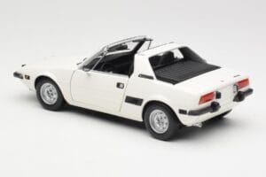 Fiat X1/9 Weiß Minichamps 1:18 100121685 Druckguss — Bild 7 von 8