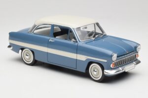 Ford Taunus 12M P2 Blau Streifen Revell 1:18 08880-M1 Druckguss — Bild 6 von 8